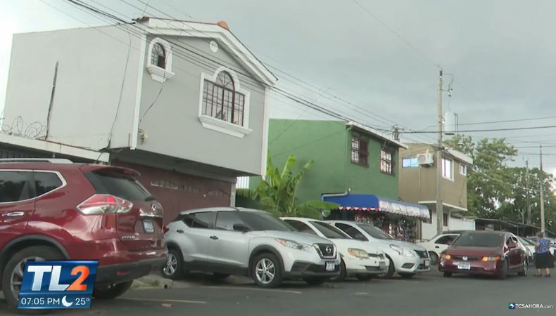 Parqueos dejarían de ser requisito obligatorio para construcciones en el país La Asamblea Legislativa podría aprobar una iniciativa que elimina la obligación de incluir parqueos en proyectos habitacionales y comerciales.