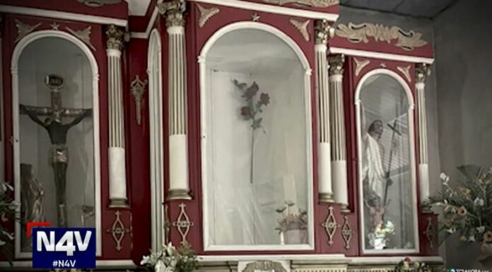 Habitantes del cantón Santa Rosa, en Sensuntepeque, denuncian el hurto de la imagen de su santa patrona.