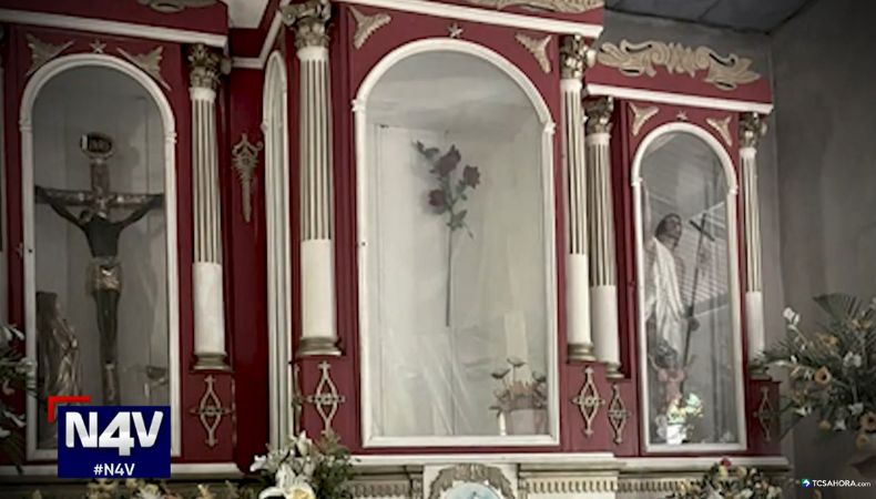 Habitantes del cantón Santa Rosa, en Sensuntepeque, denuncian el hurto de la imagen de su santa patrona.