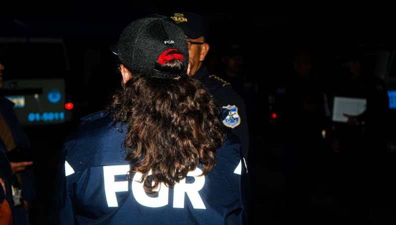 Desmantelan estructura dedicada al hurto a través de medios informáticos Según las investigaciones, la estructura se dedicaba a hurtar dinero de cuentas bancarias a través de medios informáticos.