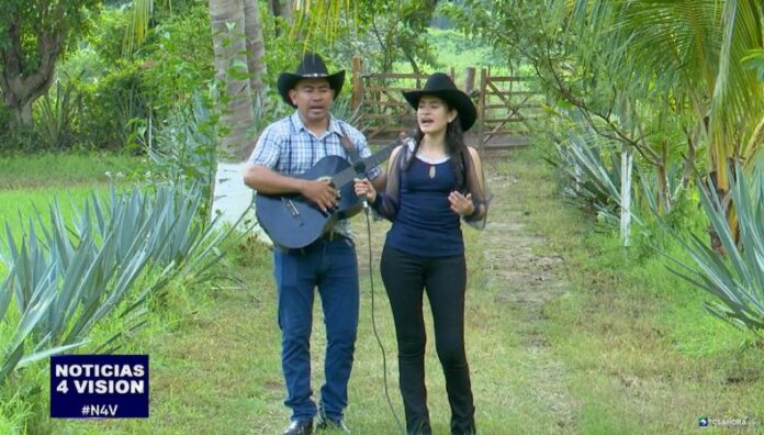 Rosita, la joven que conquista Sonsonate con su talento musical En Sonsonate, Rosita, una joven de 17 años, empieza a destacar gracias a su talento en la música regional mexicana.