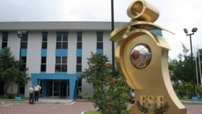 Comité Regularizador de la FESFUT aprobó nuevos estatutos Este sábado se realizó la Asamblea General Ordinaria del fútbol salvadoreño en la que se aprobaron los nuevos estatutos.