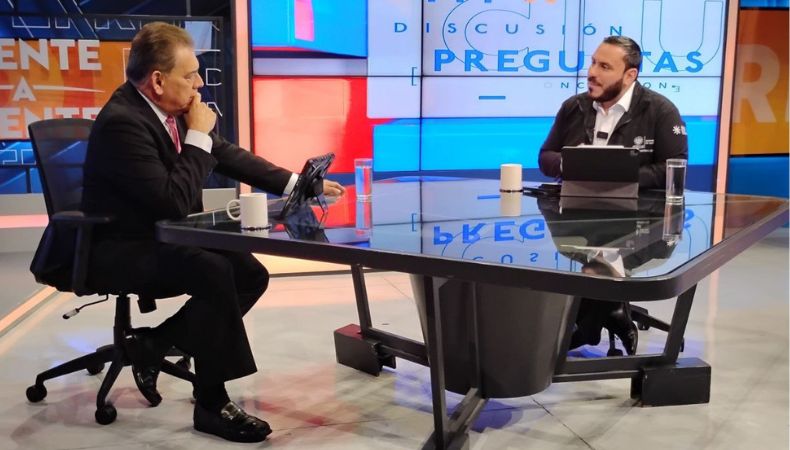 Ministro dijo que buscan que Sistema Integrado de Salud (SIS) pueda subir estándar de calidad, pero en ningún momento fusionar MINSAL-ISSS.