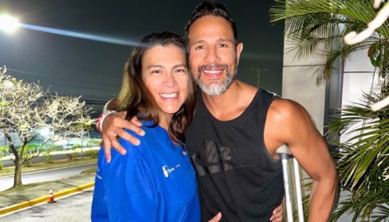 Billy Calderón dedicó un mensaje a su esposa, la doctora Patricia de Calderón, destacando su labor profesional y su apoyo incondicional durante su proceso de recuperación en 2023.