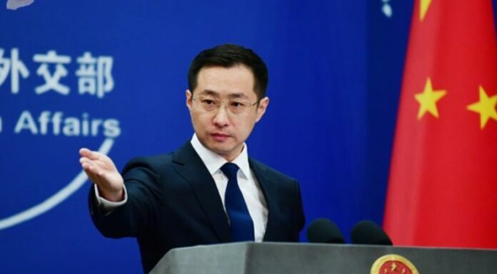 China criticó las amenazas del presidente Donald Trump de imponer fuertes aranceles a los socios comerciales de Rusia si no se detiene la ofensiva en Ucrania en 50 días.