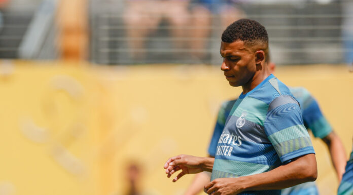 El delantero del Real Madrid, Kylian Mbappé está siendo investigado por donaciones a cinco policías en el 2023.