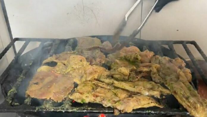 Carne se debe comer bien cocida ante riesgo de gusano barrenador Para evitar cualquier riesgo de enfermedades, médicos recomienda cocinar bien la carne para matar cualquier bacteria.