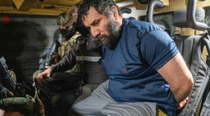 “Fito”, líder de la banda criminal de Ecuador Los Choneros, fue extraditado bajo un fuerte dispositivo de seguridad.