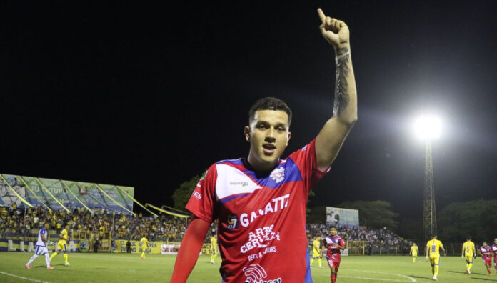 Apertura 2025 arrancó este fin de semana Firpo, FAS y Águila arrancaron con victoria. Mientras que, Alianza no pasó del empate sin goles en el inicio del Torneo Apertura 2025.