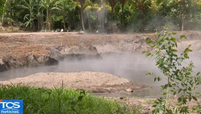 Continúa temor por explosión de ausol en Ahuachapán Especialistas siguen con las investigaciones tras la explosión del ausol en Ahuachapán el pasado 10 de julio.
