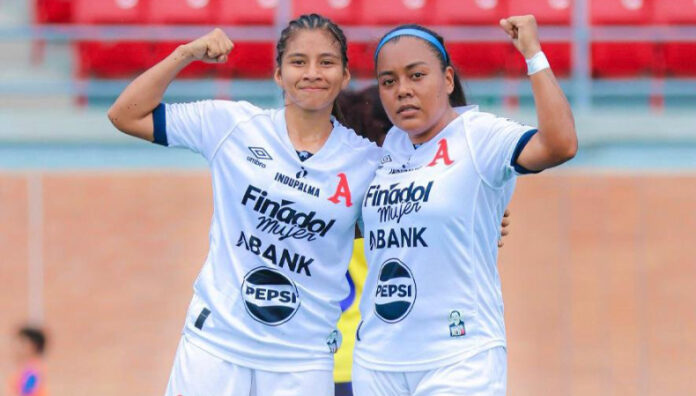 Alianza Women empata en Copa Interclubes y va por el Bronce Alianza Women empató ante el Chorillo de Panamá y disputará el partido por la medalla de Bronce en la Copa Interclubes de la UNCAF.