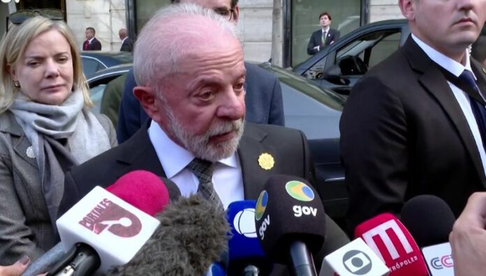 Lula advierte de una posible guerra comercial con Trump El presidente de Brasil, Lula da Silva advirtió de una posible guerra comercial con el mandatario estadounidense, Donald Trump.