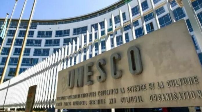 El Gobierno del presidente estadounidense Donald Trump anunció su retiro de la UNESCO, argumentando que la membresía en la agencia no favorece sus intereses nacionales. La salida será efectiva el 31 de diciembre de 2026.