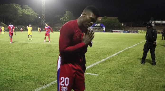 La Comisión Disciplinaria de la FESFUT dio a conocer el listado de jugadores sancionados previo a la segunda fecha del Apertura 2025.