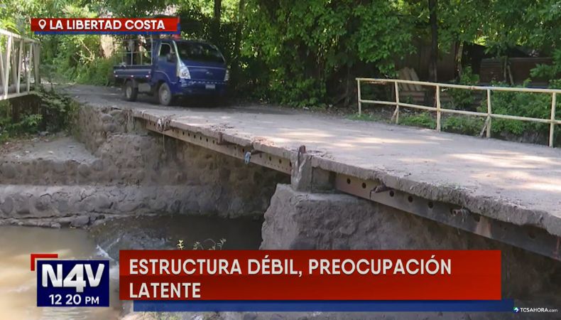 Pobladores de Tamanique piden la reparación de un puente que funciona como acceso principal para al menos cuatro colonias del distrito.