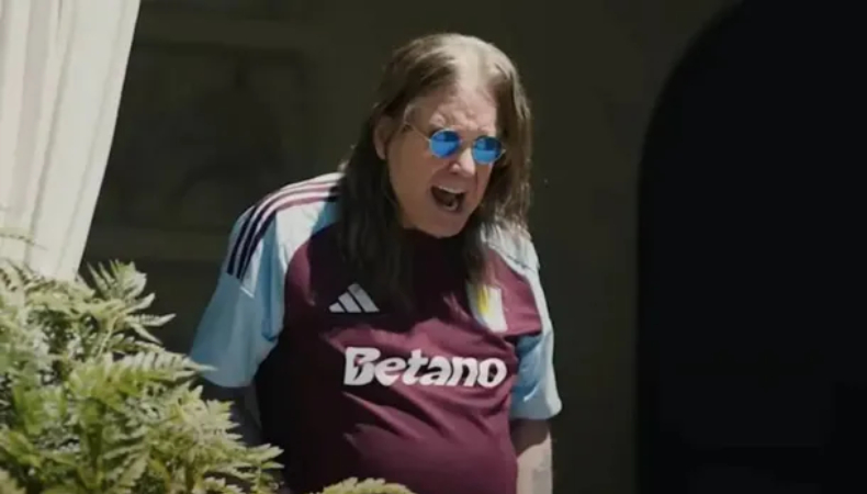 Ozzy Osbourne, vocalista de Black Sabbath, era de los aficionados más fieles del club de la Premier League inglesa Aston Villa.
