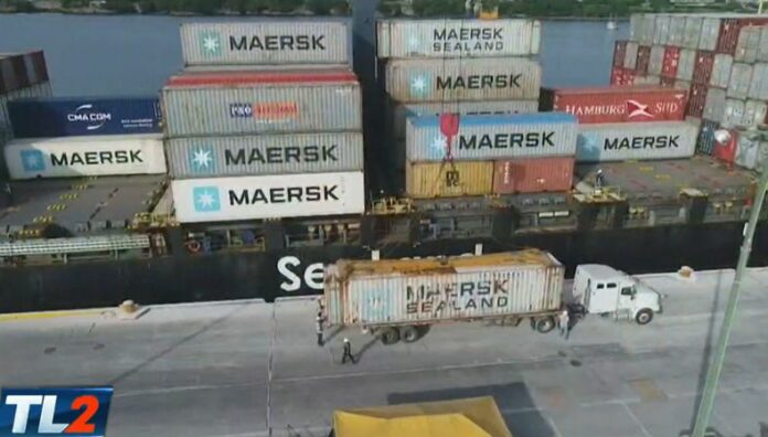 Exportadores esperan acuerdos en materia arancelaria con EEUU Exportadores salvadoreños se mantienen a la espera que se alcance un acuerdo con Estados Unidos para que no se apliquen aranceles.