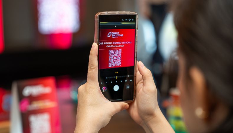 La solución de omnicanalidad de Digicel Business permite a las empresas centralizar y gestionar de forma unificada sus canales de comunicación digital.