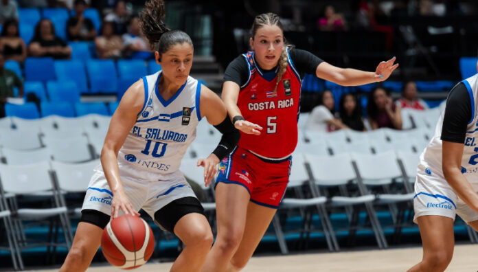 El Salvador avanza a semifinales del Campeonato Centroamericano de Baloncesto La selección femenina de El Salvador derrotó a Costa Rica y avanzó a semifinales del Campeonato Centroamericano de Baloncesto de la FIBA.