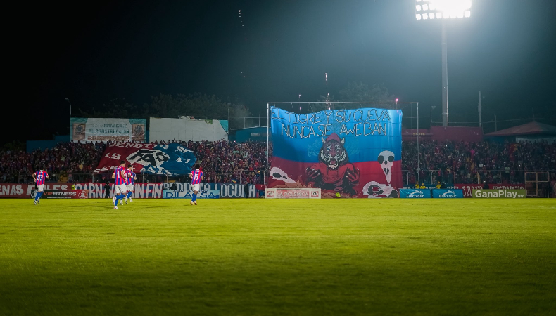 Club Deportivo FAS y el Alcalde de Santa Ana, Gustavo Acevedo, tuvieron un fuerte cruce de palabras por el uso del estadio Óscar Quiteño.