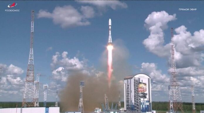 Medios iraníes informaron que un cohete ruso puso este viernes en órbita un satélite de comunicaciones de Irán.