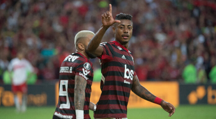 La Justicia brasileña aceptó una denuncia de la Fiscalía y abrió juicio contra el jugador del Flamengo, acusado de manipular resultados.