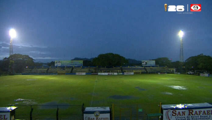 Suspendido el Limeño-Metapán por tormenta eléctrica El encuentro entre Municipal Limeño y Metapán por la jornada tres del Apertura 2025 fue suspendido por tormenta eléctrica.