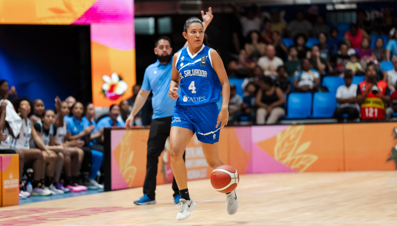 La selección femenina de El Salvador derrotó a Panamá en las semifinales y jugará la final del Campeonato Centroamericano de Baloncesto.