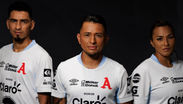 Alianza presentó su nuevo uniforme El campeón nacional, Alianza FC, presentó sus nuevos uniformes para la temporada 2025-26 de la Primera División.