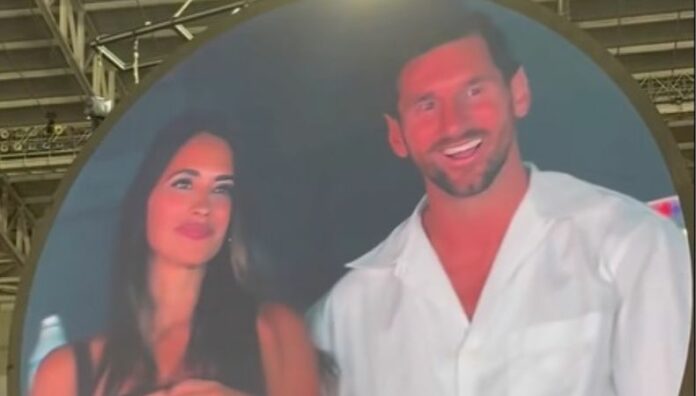 El divertido momento que protagonizaron Messi y Antonela en concierto de Coldplay La influencer y el cantante puertorriqueño anunciaron el nacimiento de su primera hija, Eloísa, con una publicación en Instagram. La bebé nació el 26 de julio de 2025.