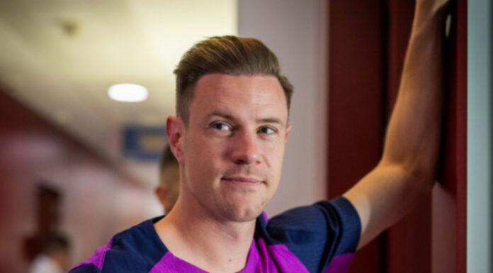 El portero alemán del Barça , Ter Stegen fue operado este martes nuevamente para corregir dolores en la espalda.