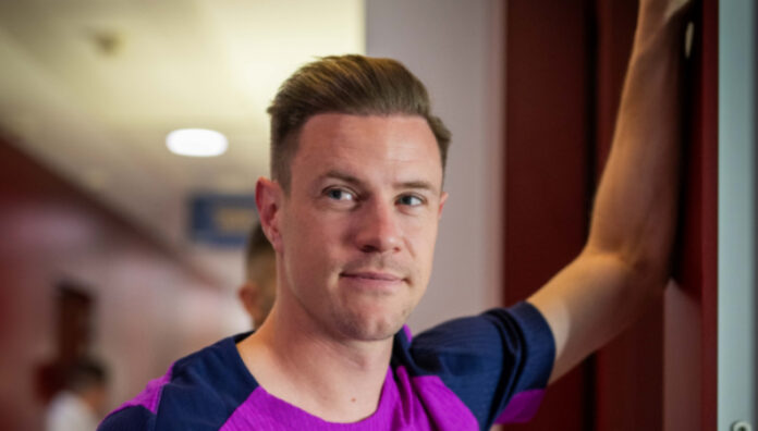 Barça no da tiempo de baja de Ter Stegen tras ser operado El portero alemán del Barça , Ter Stegen fue operado este martes nuevamente para corregir dolores en la espalda.