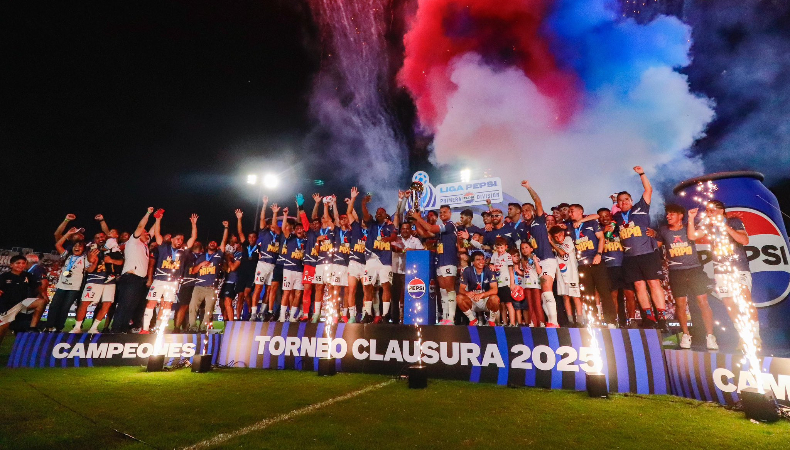 El presidente de la Primera División, Samuel Gálvez, confirmó que la Liga Mayor cambiará de marca patrocinadora para la próxima temporada.