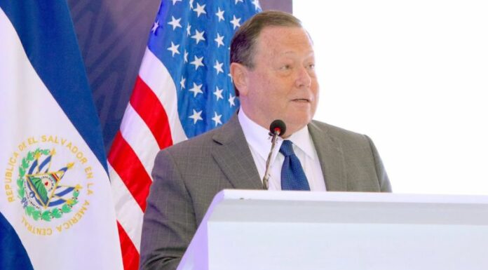 Desde el 24 de enero de 2023, William Duncan fungió como embajador de Estados Unidos en El Salvador.