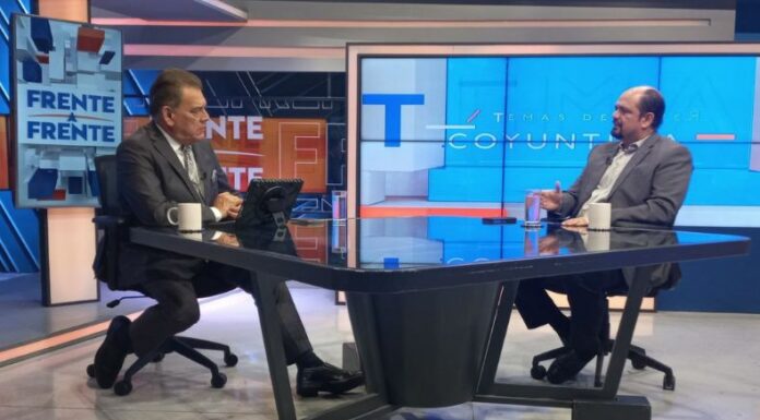 La fibromialgia aparece más en mujeres de 30 a 50 años; pero ya se presenta en hombres, niños y adolescentes, donde el estrés es un factor.