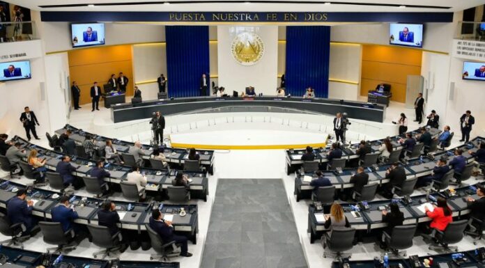 La Asamblea Legislativa aprobó acuerdo de reformas a la Constitución para avalar la reelección presidencial, con un período de 6 años