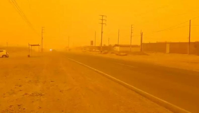 Una gran tormenta de arena y polvo sorprendió el jueves a pobladores de cuatro regiones costeras del sur de Perú.