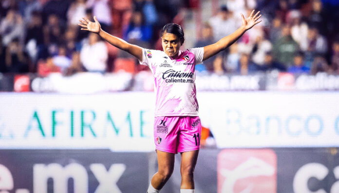 Brenda Cerén anotó dos goles en la Liga MX femenil La salvadoreña Brenda Cerén anotó dos goles en una nueva jornada de la Liga MX femenil con el Atlas ante el Tijuana.