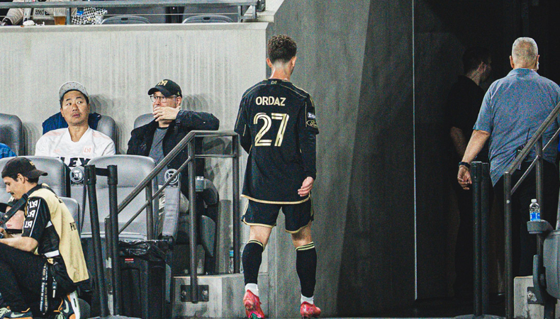 El Salvadoreño Nathan Ordaz dio una nueva asistencia con Los Angeles FC, pero fue expulsado en el encuentro de Leagues Cup.