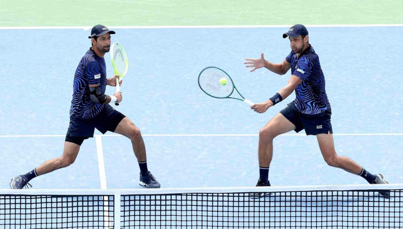Marcelo Arévalo y el croata Mate Pavic avanzaron a cuartos de final al vencer al estadounidense Rajeev Ram y a Nikola Mektic de Croacia.