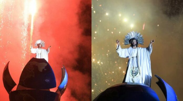 Como ya es tradición, feligreses católicos asistieron al acto de la Transfiguración del Divino Salvador del Mundo.