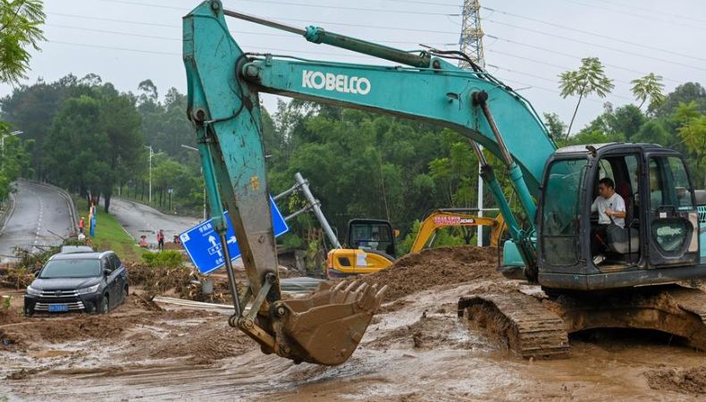 China activa respuesta de emergencia de nivel IV tras inundaciones y deslizamientos de tierra