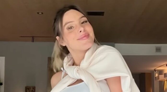 A solo dos semanas de dar a luz a su hija Eloísa, la influencer compartió un video en el que muestra cómo luce su abdomen tras el embarazo, generando miles de reacciones en redes sociales.
