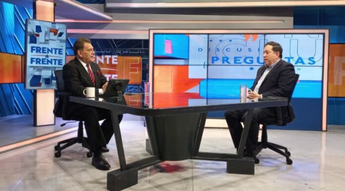 Carlos Acevedo, expresidente del BCR cree que el crecimiento será de 2.5 % para El Salvador. Así lo proyecta CEPAL, FMI y Banco Mundial.