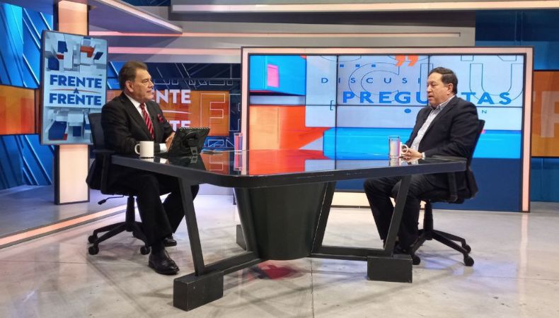 Carlos Acevedo, expresidente del BCR cree que el crecimiento será de 2.5 % para El Salvador. Así lo proyecta CEPAL, FMI y Banco Mundial.