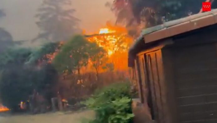 Un fallecido en incendio forestal en Madrid Las condiciones climáticas y la ola de calor han contribuido a que los incendios forestales se propaguen con mayor facilidad en Madrid. Las autoridades ya reportan un fallecido.