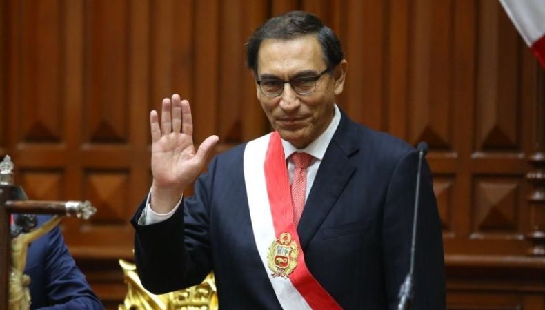 Ordenan prisión preventiva contra expresidente de Perú, Martín Vizcarra