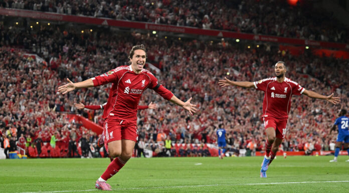 Liverpool derrotó en los últimos minutos al Bournemouth en el inicio de la temporada 2025-26 de la Premier League.