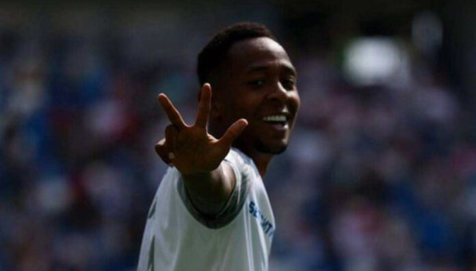 Brayan Gil anotó con el FC Baltika El delantero salvadoreño, Brayan Gil, anotó por tercer partido consecutivo con el FC Baltika de la Primera División de Rusia.