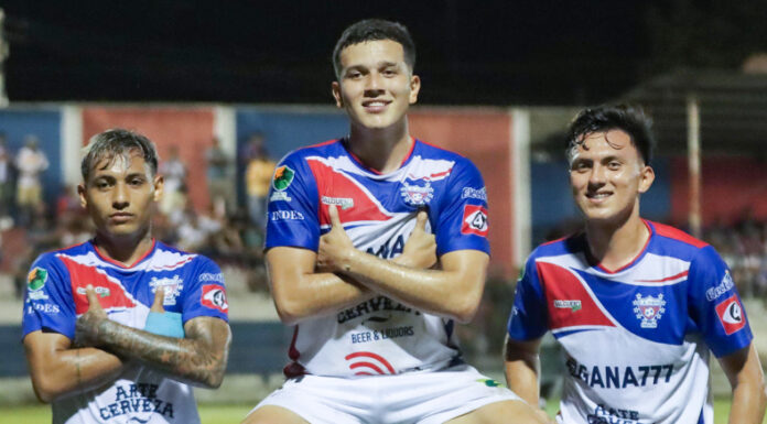 Luis Ángel Firpo goleó en el Sergio Torres a Fuerte San Francisco y se mantiene empatado en el liderato con FAS.